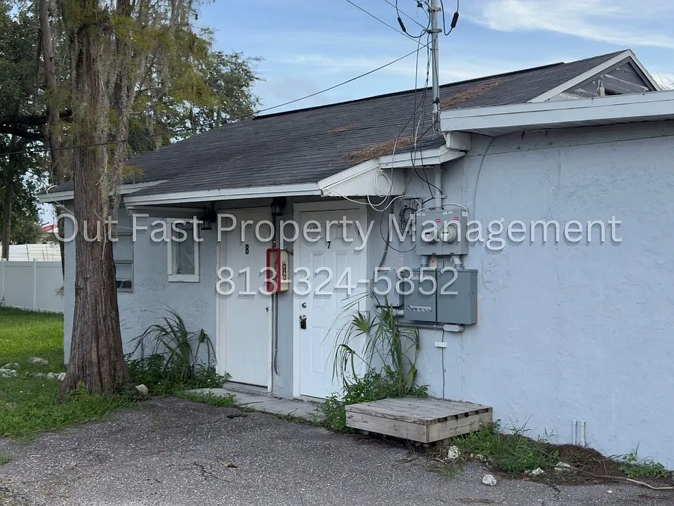 4611 N Hubert Ave #7