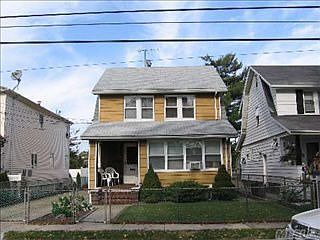 1st image of 49 E Lincoln Ave