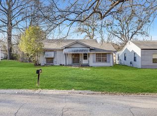 733 Arizona Ave, Wake Village, TX 75501