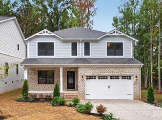 9000 Pinenoll Ln, Charlotte, NC 28215