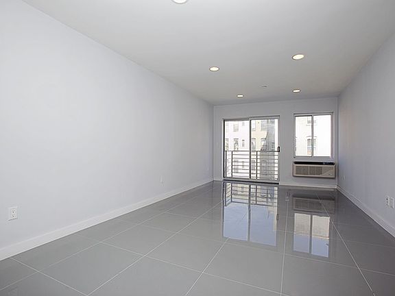5th image of 371 W 126th St APT 5-A