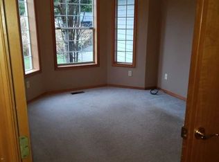 6201 NE 4th St, Renton, WA 98059