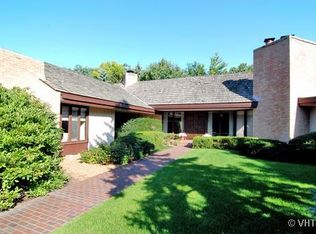 1500 Woodlark Dr, Northbrook, IL 60062