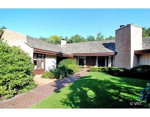1500 Woodlark Dr photo 1