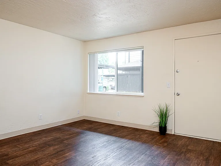 Broadway Center | Living Room