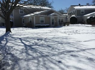 1308 Exeter Ct, Wheeling, IL 60090