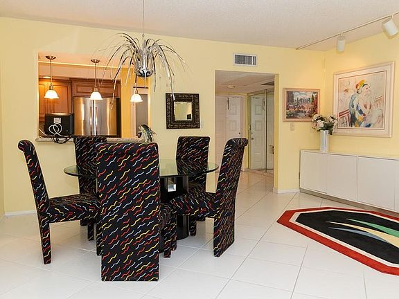 3rd image of 806 Cypress Grove Lane #106