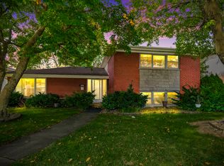 15354 Dobson Ave, South Holland, IL 60473