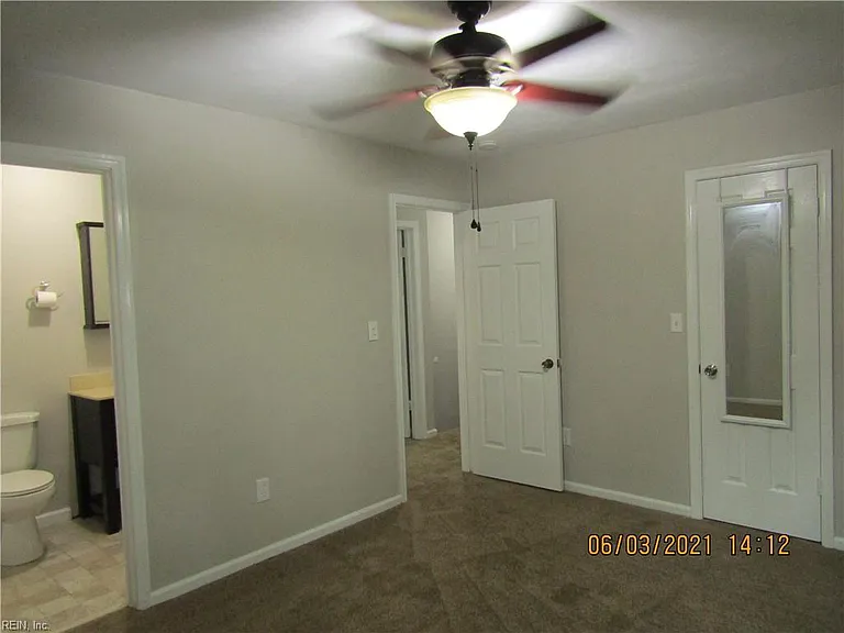 17 Colonial Way — Photo 20