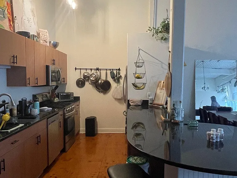 60 Valley St #10 — Photo 2