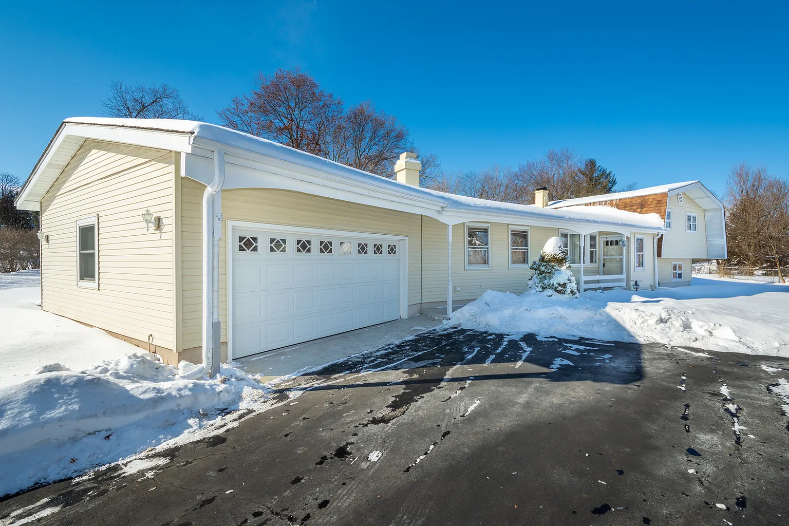3216 Sherwood Forest Dr photo 1