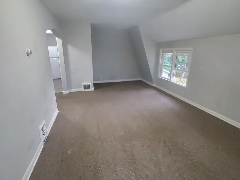 8727-8729 W Maple St. (Duplex) — Photo 6
