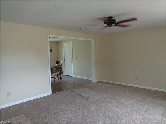 4th image of 1785 Evergreen Dr