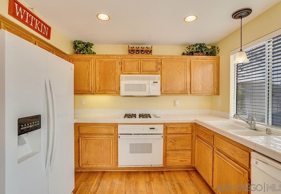 1st image of 607 Hillhaven Dr