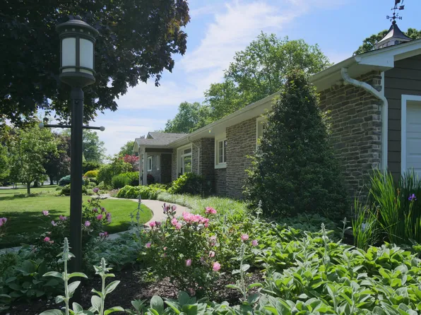 4440 Fairway Dr, Easton, PA 18045