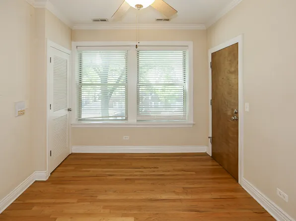 1210 1/2 W Waveland Ave #1, Chicago, IL 60641