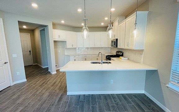 3rd image of 15205 Shady Palms Ln