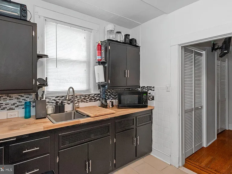 3904 Gwynns Falls Pkwy — Photo 13