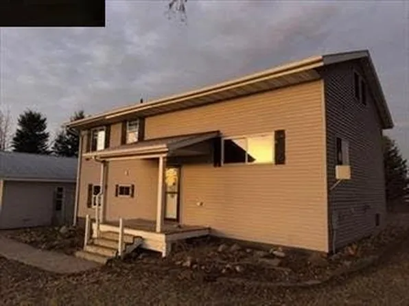 2955 York Ave, Coggon, IA 52218