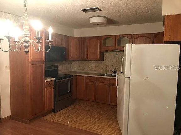 5th image of 2381 Fairgren Ave