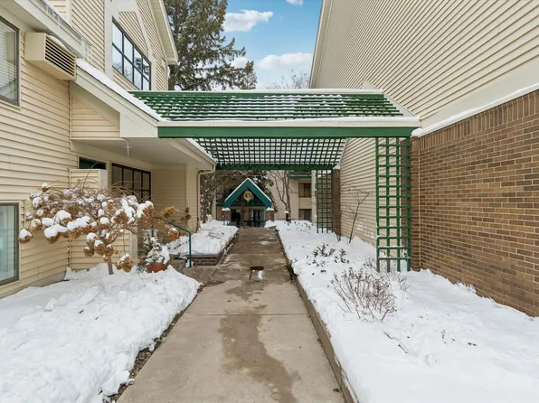 7631 Edinborough Way APT 5216, Edina, MN 55435