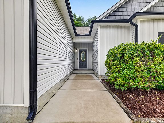 3rd image of 229 Whetstone Dr