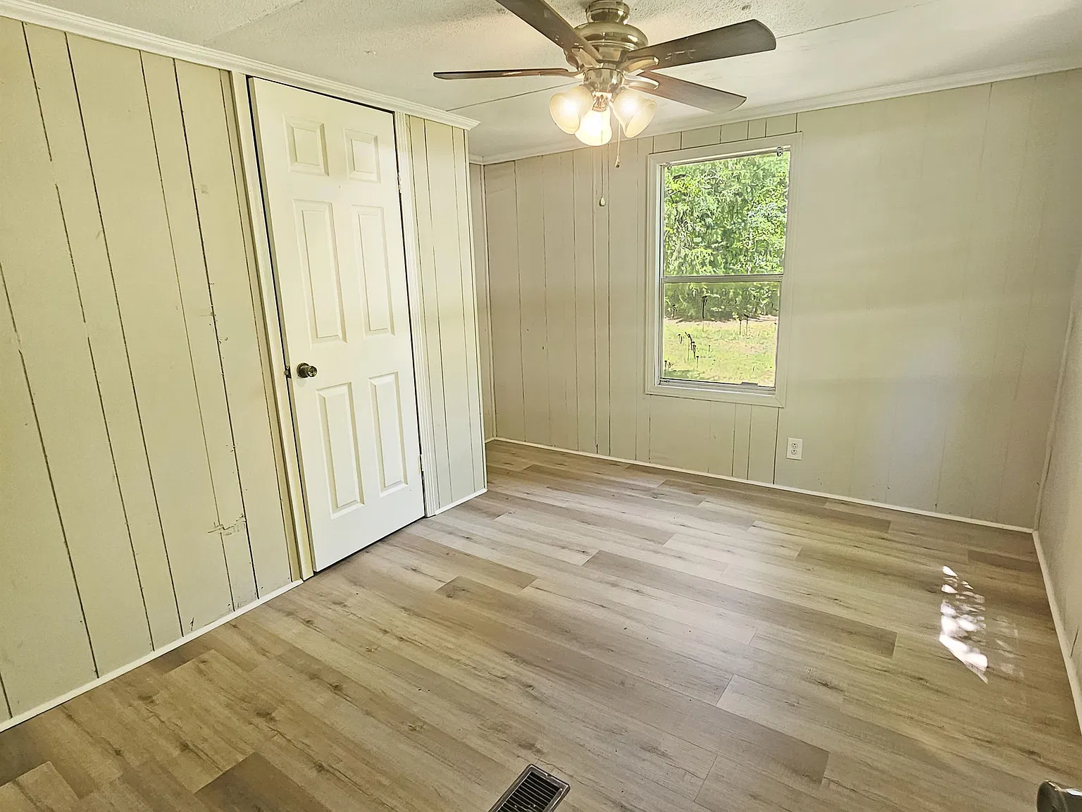 17 Eldorado Drive #30 - 1 — Photo 2