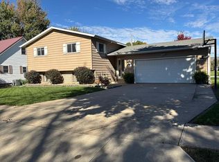 313 Maple St, Osage, IA 50461