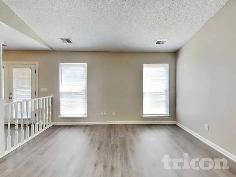 824 Cedar Break Ct — Photo 3
