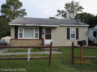 114 Lacock St, Spring Lake, NC 28390