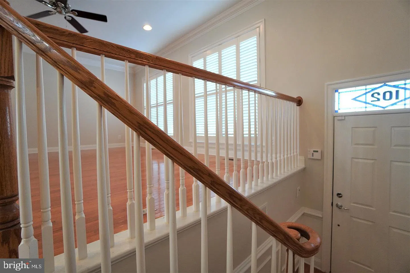 3 bed, 4.0 bath, 2296 sqft, $3,350 — Photo 4