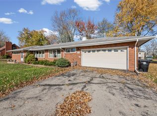 18676 Vreeland Rd, Woodhaven, MI 48183