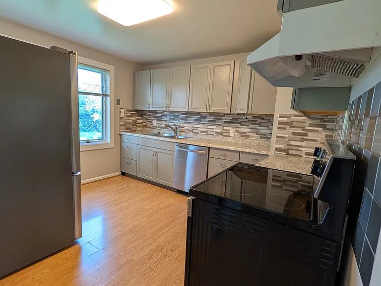 5609 N Hemlock St — Photo 9
