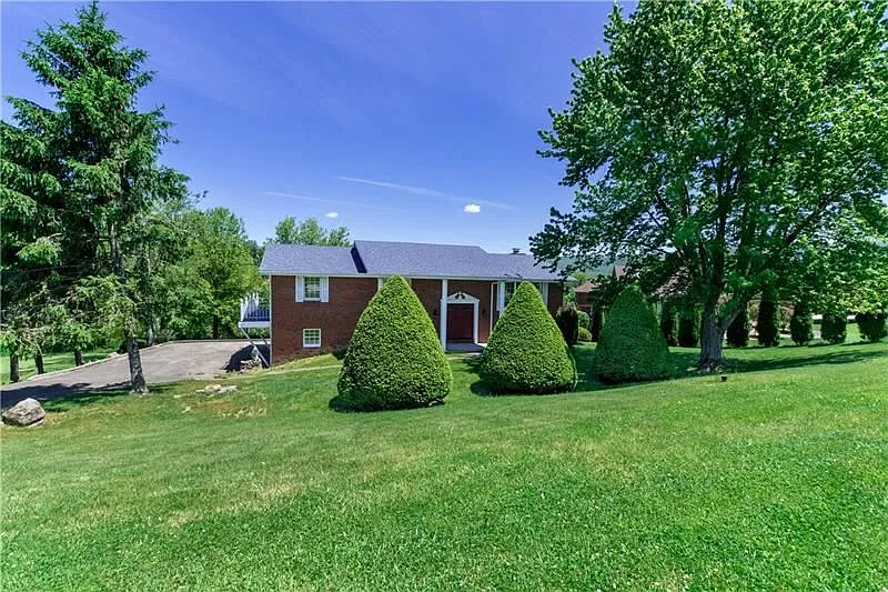 129 Heritage Hills Rd photo 1