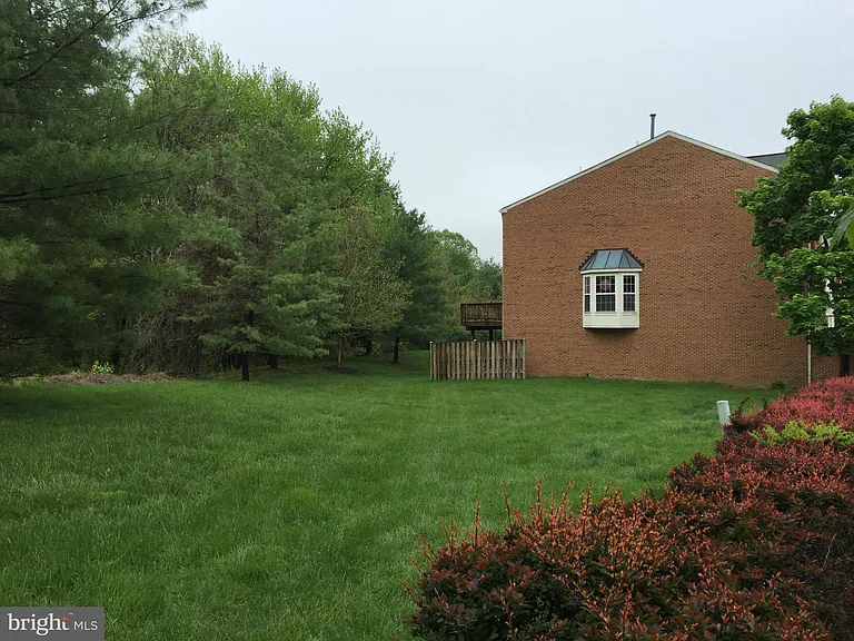 10421 Heathside Way — Photo 5