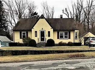 35 Lansing Ave, Worcester, MA 01605