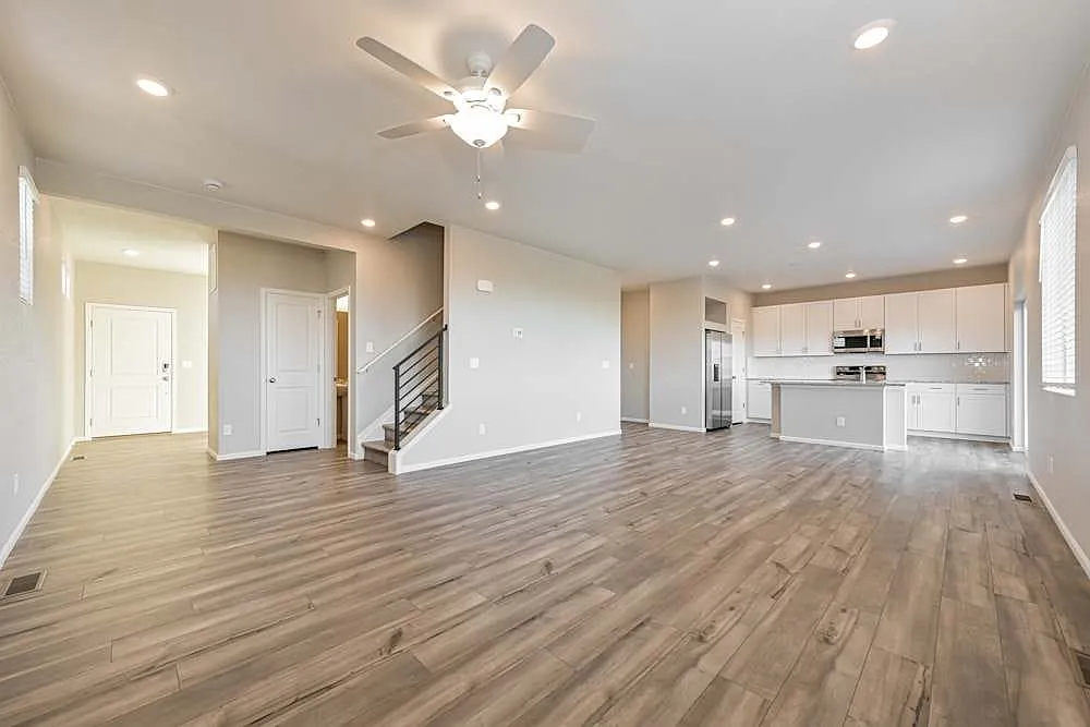 3 bed, 2.5 bath, 2625 sqft, $1,750 — Photo 1
