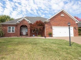 5800 Creekstone Dr, Evansville, IN 47711