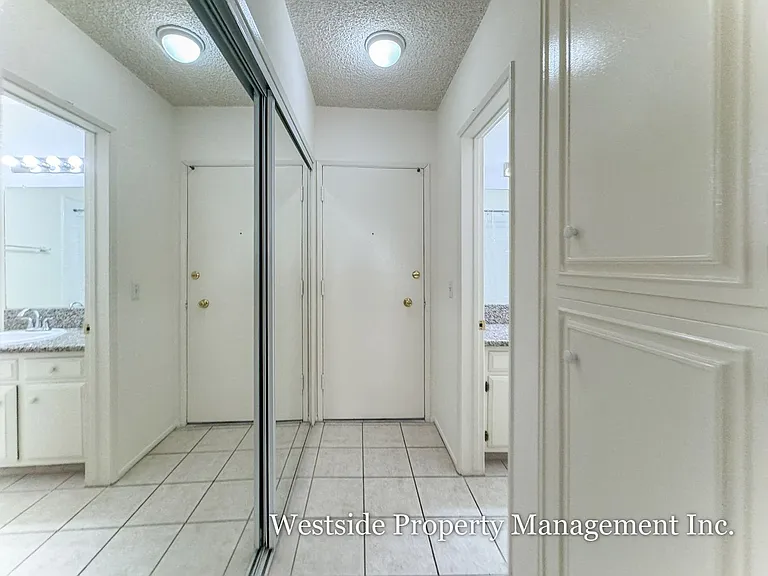 11360 Iowa Ave. — Photo 3