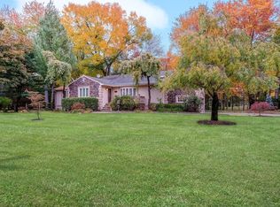 448 Caldwell Dr, Wyckoff, NJ 07481