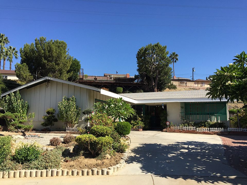 1st image of 1501 Sunnyhill Dr