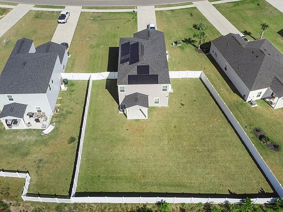 2nd image of 264 Carolina Lakes Blvd.