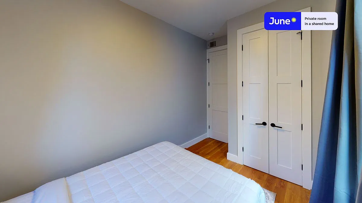 Full bedroom in 3 bed/1 bath home in Bedford-Stuyvesant #692 B — Photo 3