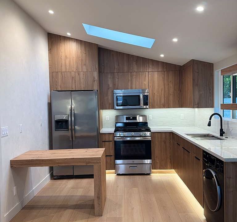 1st image of 5645 Rawlings Ave #9