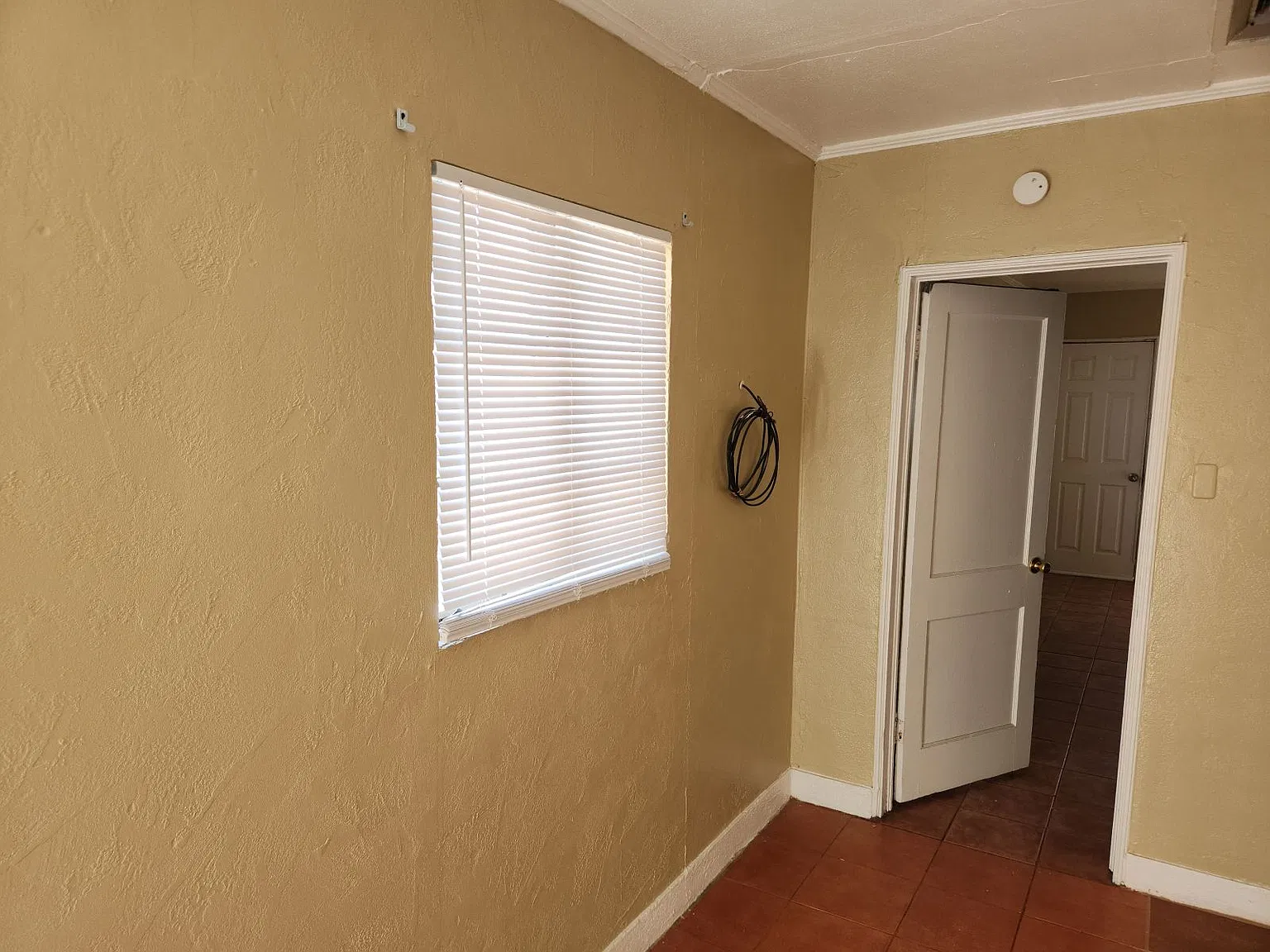 2825 GRANT #13 - 1 — Photo 4