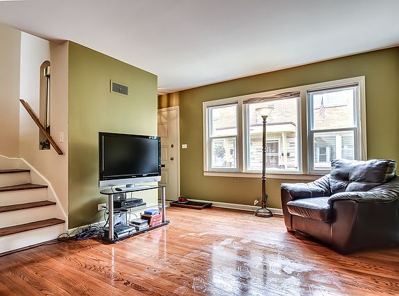 2nd image of 1429 N Harlem Ave APT B