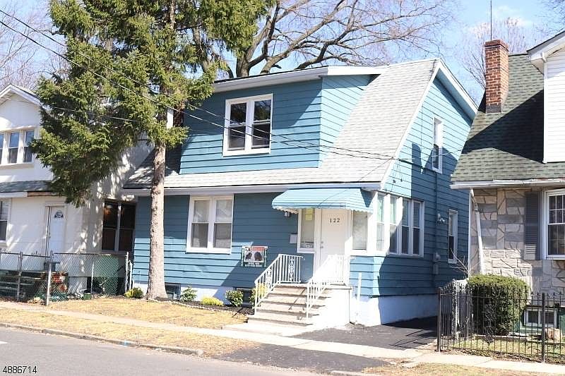 1st image of 122 Montgomery Ave