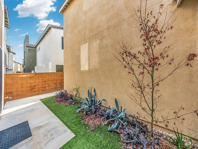 10532 Wilding Dr — Photo 42