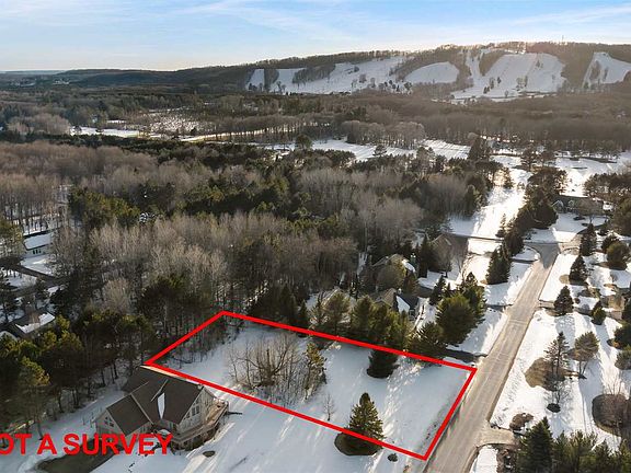 3rd image of 165 Pleasant Valley Dr
