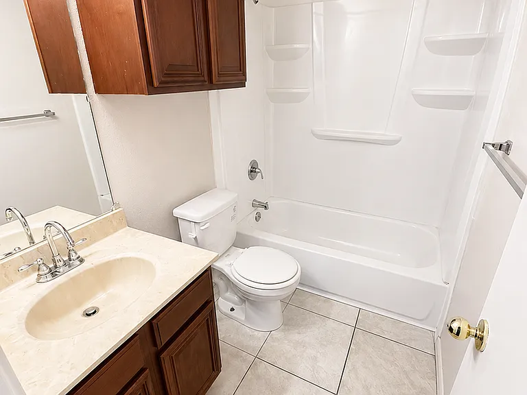 1501 Benttree Dr #B — Photo 10